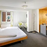 Hirschen - Village Hotel 3*