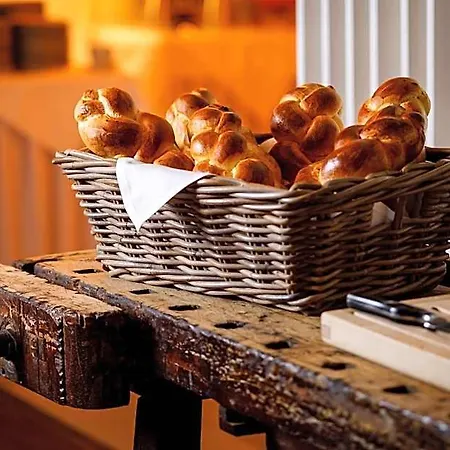 Hirschen - Village 3*