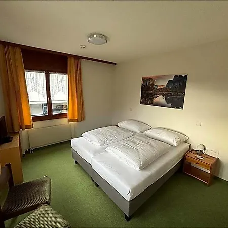 Hirschen - Village 3*