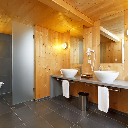 Hirschen - Village 3*