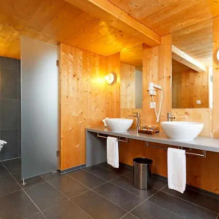 Hirschen - Village Hotel