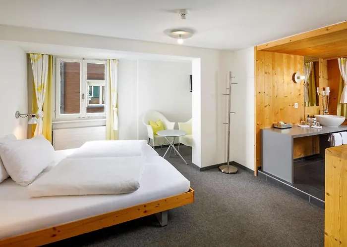 Hirschen - Village Hotel 3*