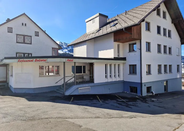 Hirschen - Village Hotel