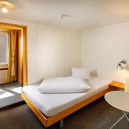 Hirschen - Village Hotel 3*