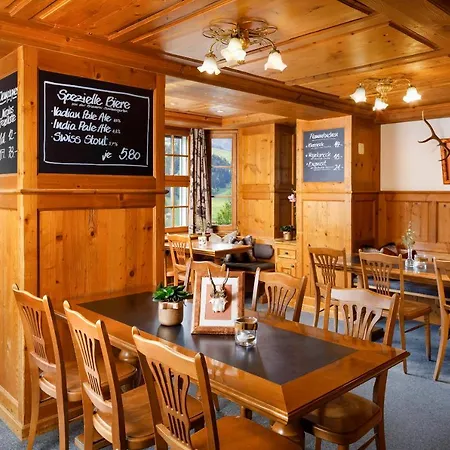 Hotel Hirschen - Village