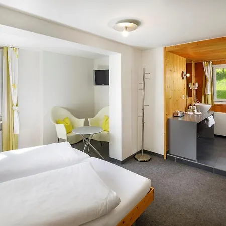 Hirschen - Village Hotel