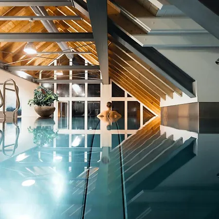 Hirschen - Village Hotel