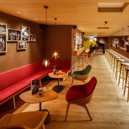 Hirschen - Village 3*