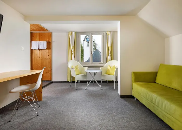 Hotel Hirschen - Village 3*